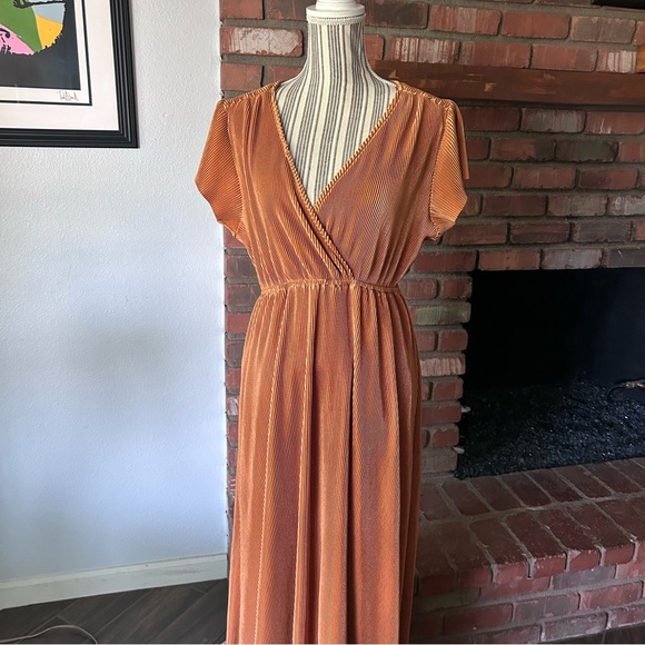 Baltic Born Athena Pleated Maxi Dress in Saffron Rust Sz M - Picture 3 of 8